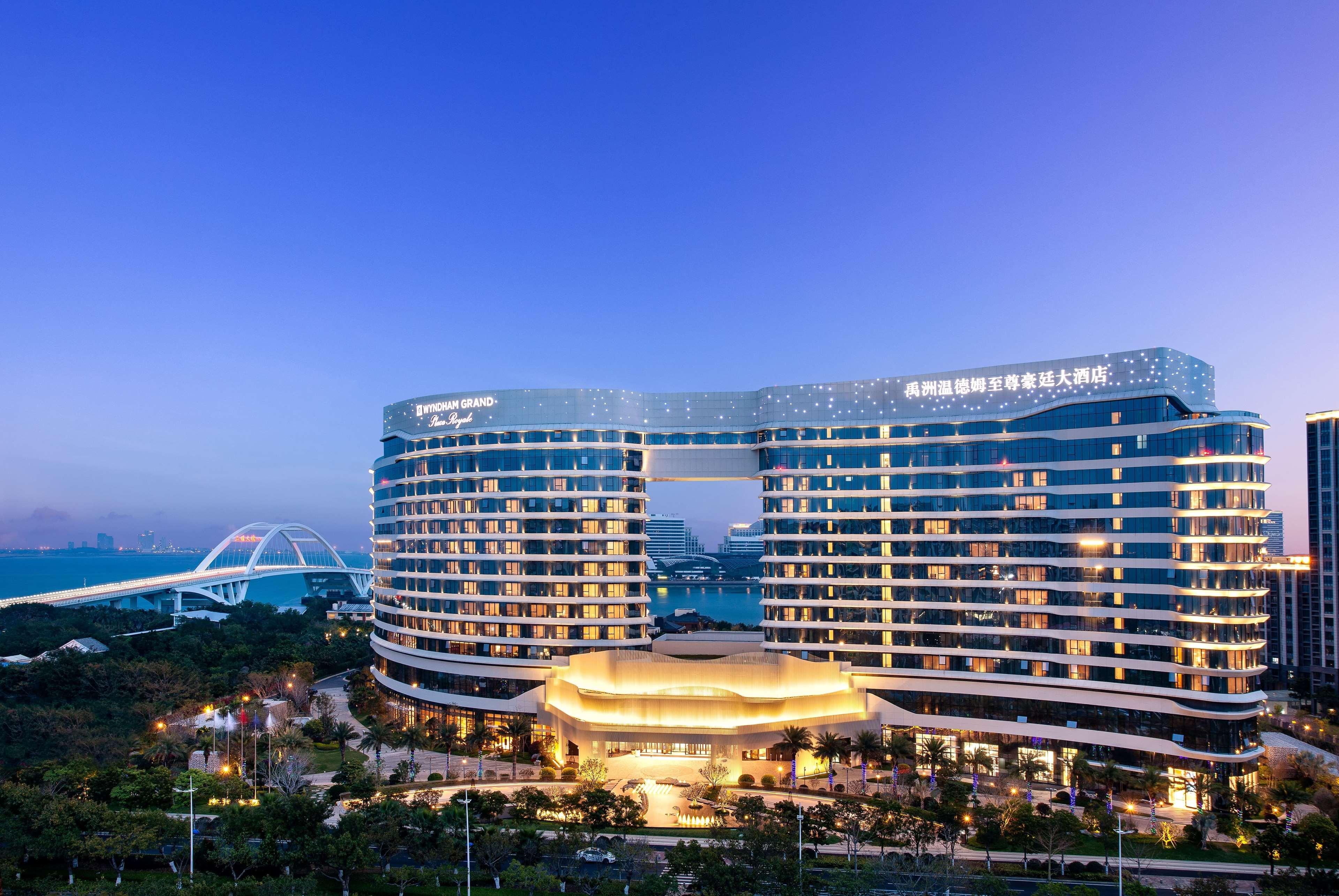 Wyndham Grand Plaza Royale Yuzhou Xiamen Wuyuan Bay Hotel Ngoại thất bức ảnh